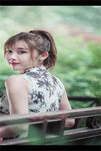 小山沟里的女人杨凡